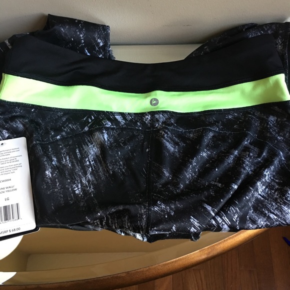 Active Life Black/White Capris NWT - Picture 4 of 5